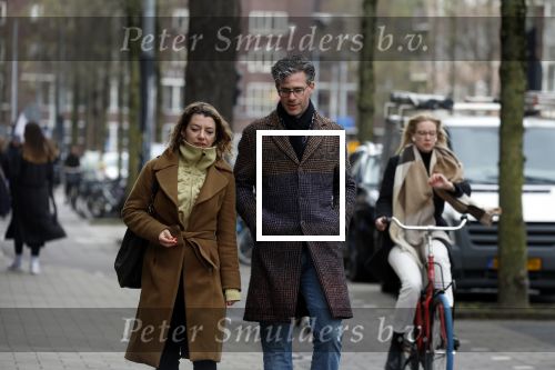 Amsterdam 6 april 2022
Erik Dijkstra met (een) vriendin op straat in Amsterdam zuid.
