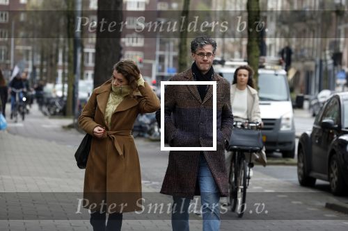 Amsterdam 6 april 2022
Erik Dijkstra met (een) vriendin op straat in Amsterdam zuid.