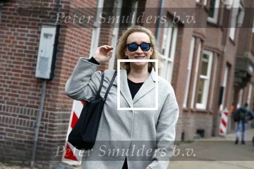Amsterdam 21 december 2022
Eva Jinek op straat in Amsterdam zuid.
