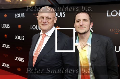 Amsterdam 11 april 2022
Premiere documentaire Louis  over het leven van Louis v Gaal in Tuschinski. Louis kwam samen met zijn vrouw Truus. Ferdinand Grapperhaus met zijn zoon