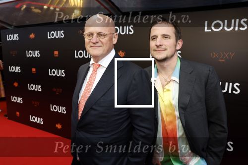 Amsterdam 11 april 2022
Premiere documentaire Louis  over het leven van Louis v Gaal in Tuschinski. Louis kwam samen met zijn vrouw Truus. Ferdinand Grapperhaus met zijn zoon