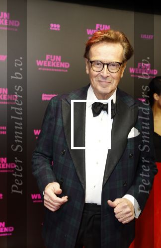 Amsterdam 16 januari 2023
Premiere Fijn weekend in Tuschinski.
De cast bestaat uit oa Sarah Chronis Carolien Spoor Jon karthaus Lisa Zweerman Steef de Bot Kay Greidanus en Aus Greidanus sr. Frank Janssen