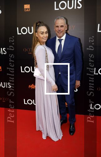 Amsterdam 11 april 2022
Premiere Louis van Louis v Gaal in Tuschinski.
Louis v gaal en zijn vrouw Truus waren natuurlijk aanwezig. Fulco v Kooperen met zijn vrouw