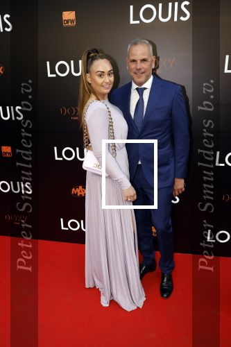 Amsterdam 11 april 2022
Premiere Louis van Louis v Gaal in Tuschinski.
Louis v gaal en zijn vrouw Truus waren natuurlijk aanwezig. Fulco v Kooperen met zijn vrouw