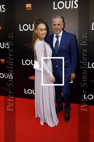 Amsterdam 11 april 2022
Premiere Louis van Louis v Gaal in Tuschinski.
Louis v gaal en zijn vrouw Truus waren natuurlijk aanwezig. Fulco v Kooperen met zijn vrouw