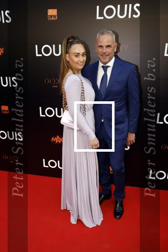 Amsterdam 11 april 2022
Premiere Louis van Louis v Gaal in Tuschinski.
Louis v gaal en zijn vrouw Truus waren natuurlijk aanwezig. Fulco v Kooperen met zijn vrouw