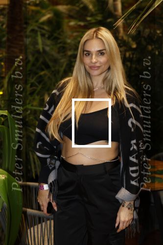 Amsterdam 6 januari 2023
Echte Meisjes In De Jungle 2023, Deelnemers Gaby Blaaser , Louisa Janssen , Diva Maria , Janice Blok , Michella Kox , Lena (Ex on the Beach), Jill Goede Kelly Heruer , Esmee Ipema ,Fabiola Volkers Annebel Visscher en Channah Koerten . Valerio Zeno presenteert het programma. Presentatie was in hotel Jakarta. Gaby Blaaser zwanger kwam met haar vriend
