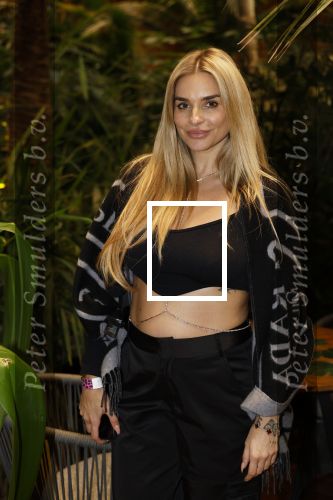 Amsterdam 6 januari 2023
Echte Meisjes In De Jungle 2023, Deelnemers Gaby Blaaser , Louisa Janssen , Diva Maria , Janice Blok , Michella Kox , Lena (Ex on the Beach), Jill Goede Kelly Heruer , Esmee Ipema ,Fabiola Volkers Annebel Visscher en Channah Koerten . Valerio Zeno presenteert het programma. Presentatie was in hotel Jakarta. Gaby Blaaser zwanger kwam met haar vriend