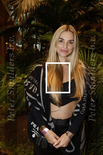 Amsterdam 6 januari 2023
Echte Meisjes In De Jungle 2023, Deelnemers Gaby Blaaser , Louisa Janssen , Diva Maria , Janice Blok , Michella Kox , Lena (Ex on the Beach), Jill Goede Kelly Heruer , Esmee Ipema ,Fabiola Volkers Annebel Visscher en Channah Koerten . Valerio Zeno presenteert het programma. Presentatie was in hotel Jakarta. Gaby Blaaser zwanger kwam met haar vriend