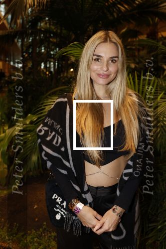 Amsterdam 6 januari 2023
Echte Meisjes In De Jungle 2023, Deelnemers Gaby Blaaser , Louisa Janssen , Diva Maria , Janice Blok , Michella Kox , Lena (Ex on the Beach), Jill Goede Kelly Heruer , Esmee Ipema ,Fabiola Volkers Annebel Visscher en Channah Koerten . Valerio Zeno presenteert het programma. Presentatie was in hotel Jakarta. Gaby Blaaser zwanger kwam met haar vriend