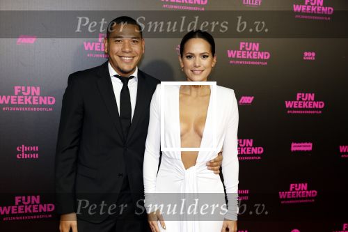 Amsterdam 16 januari 2023
Premiere Fijn weekend in Tuschinski.
De cast bestaat uit oa Sarah Chronis Carolien Spoor Jon karthaus Lisa Zweerman Steef de Bot Kay Greidanus en Aus Greidanus sr. Elize met partner Hedwiges maduro