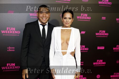 Amsterdam 16 januari 2023
Premiere Fijn weekend in Tuschinski.
De cast bestaat uit oa Sarah Chronis Carolien Spoor Jon karthaus Lisa Zweerman Steef de Bot Kay Greidanus en Aus Greidanus sr. Elize met partner Hedwiges maduro