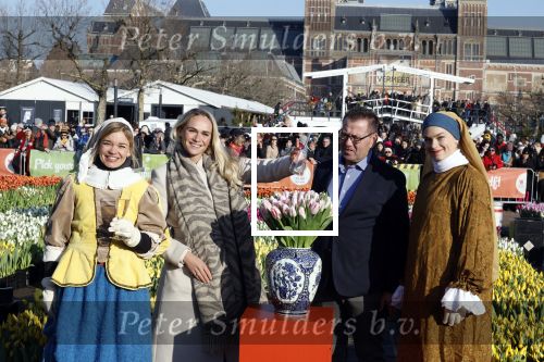 Amsterdam 21 januari 2023
Irene Schouten doopt een tulp op het museumplein.