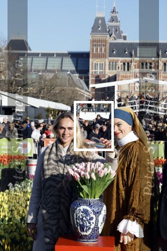Amsterdam 21 januari 2023
Irene Schouten doopt een tulp op het museumplein.