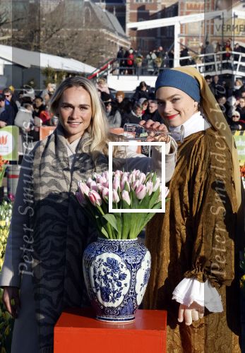 Amsterdam 21 januari 2023
Irene Schouten doopt een tulp op het museumplein.