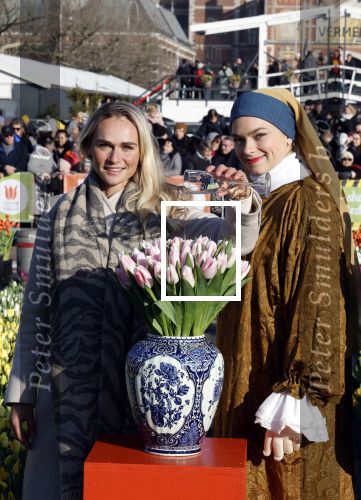 Amsterdam 21 januari 2023
Irene Schouten doopt een tulp op het museumplein.