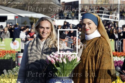 Amsterdam 21 januari 2023
Irene Schouten doopt een tulp op het museumplein.