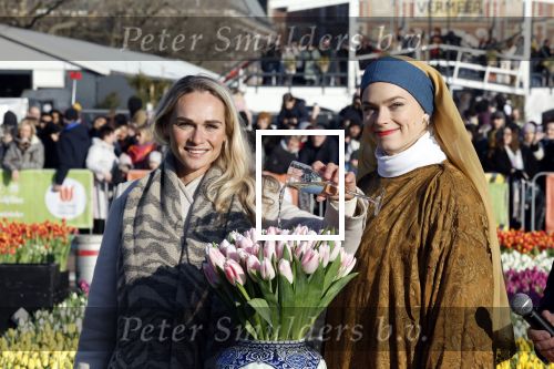 Amsterdam 21 januari 2023
Irene Schouten doopt een tulp op het museumplein.