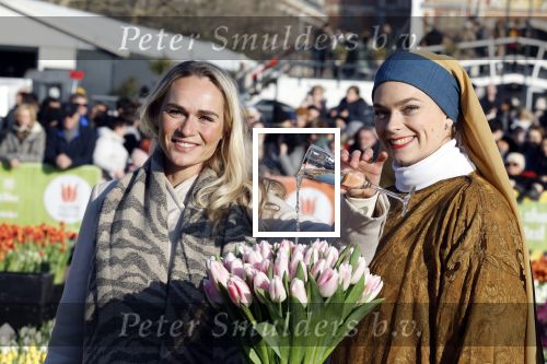 Amsterdam 21 januari 2023
Irene Schouten doopt een tulp op het museumplein.