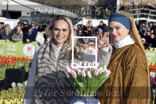 Amsterdam 21 januari 2023
Irene Schouten doopt een tulp op het museumplein.