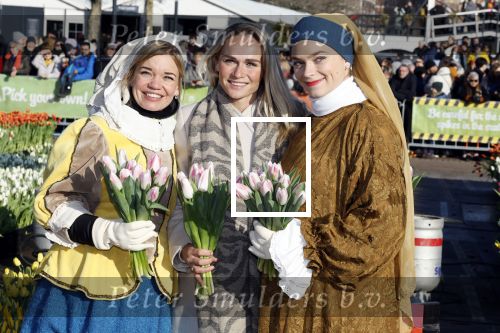 Amsterdam 21 januari 2023
Irene Schouten doopt een tulp op het museumplein.