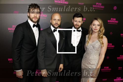 Amsterdam 16 januari 2023
Premiere Fijn weekend in Tuschinski.
De cast bestaat uit oa Sarah Chronis Carolien Spoor Jon karthaus Lisa Zweerman Steef de Bot Kay Greidanus en Aus Greidanus sr.