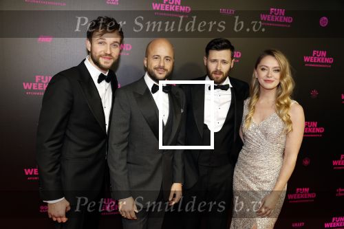 Amsterdam 16 januari 2023
Premiere Fijn weekend in Tuschinski.
De cast bestaat uit oa Sarah Chronis Carolien Spoor Jon karthaus Lisa Zweerman Steef de Bot Kay Greidanus en Aus Greidanus sr.