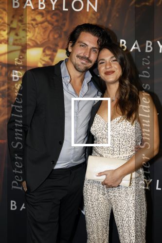 Amsterdam 9 januari 2022
Premiere Babylon in Tuschinski.
Julia Sinning met partner Robbert Jonkheer