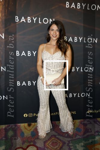 Amsterdam 9 januari 2022
Premiere Babylon in Tuschinski.
Julia Sinning met partner Robbert Jonkheer