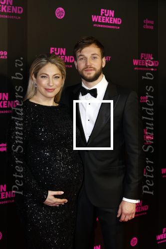 Amsterdam 16 januari 2023
Premiere Fijn weekend in Tuschinski.
De cast bestaat uit oa Sarah Chronis Carolien Spoor Jon karthaus Lisa Zweerman Steef de Bot Kay Greidanus en Aus Greidanus sr.