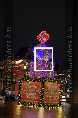 Amsterdam 20 en 22 december 2022
Kerstsfeer op de dam met het Paleis op de dam de Bijenkorf en Beursplein 5. Chanel No 5