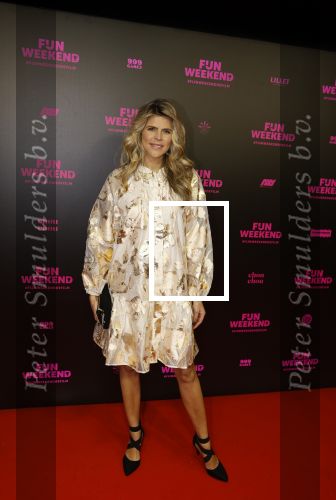Amsterdam 16 januari 2023
Premiere Fijn weekend in Tuschinski.
De cast bestaat uit oa Sarah Chronis Carolien Spoor Jon karthaus Lisa Zweerman Steef de Bot Kay Greidanus en Aus Greidanus sr. Kim Kotter