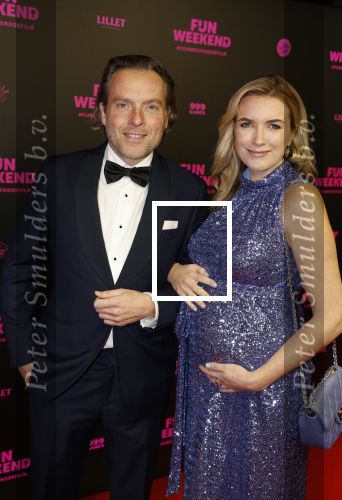 Amsterdam 16 januari 2023
Premiere Fijn weekend in Tuschinski.
De cast bestaat uit oa Sarah Chronis Carolien Spoor Jon karthaus Lisa Zweerman Steef de Bot Kay Greidanus en Aus Greidanus sr. Laurien Verstraten zwanger met partner
