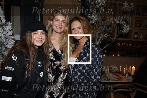 Amsterdam 9 november 2022
Presentatie kledinglijn  Iris Zeilstra bij restaurant de Luwte. Iris met Leontine Ruiters en Jada Borsato