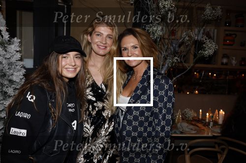 Amsterdam 9 november 2022
Presentatie kledinglijn  Iris Zeilstra bij restaurant de Luwte. Iris met Leontine Ruiters en Jada Borsato