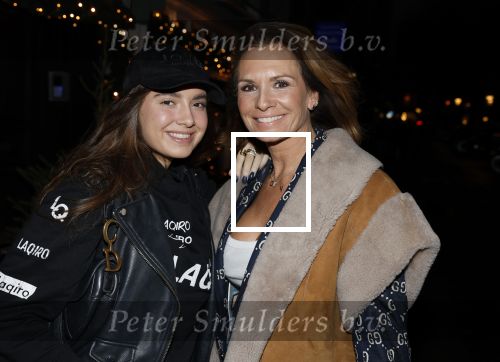 Amsterdam 9 november 2022
Leontine Ruiters met haar dochter Jada Borsato bij presentatie Iris Zeilstra.