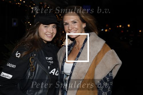 Amsterdam 9 november 2022
Leontine Ruiters met haar dochter Jada Borsato bij presentatie Iris Zeilstra.