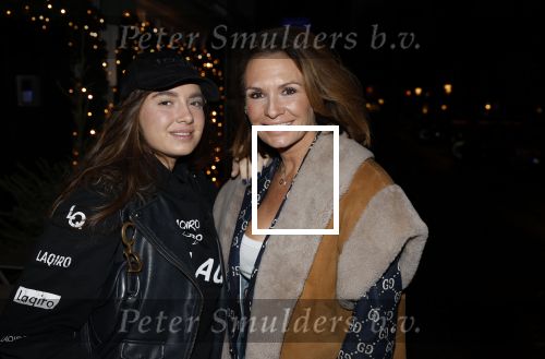 Amsterdam 9 november 2022
Leontine Ruiters met haar dochter Jada Borsato bij presentatie Iris Zeilstra.