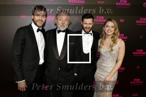 Amsterdam 16 januari 2023
Premiere Fijn weekend in Tuschinski.
De cast bestaat uit oa Sarah Chronis Carolien Spoor Jon karthaus Lisa Zweerman Steef de Bot Kay Greidanus en Aus Greidanus sr.