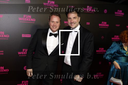 Amsterdam 16 januari 2023
Premiere Fijn weekend in Tuschinski.
De cast bestaat uit oa Sarah Chronis Carolien Spoor Jon karthaus Lisa Zweerman Steef de Bot Kay Greidanus en Aus Greidanus sr. Louis Frequin met een kennis