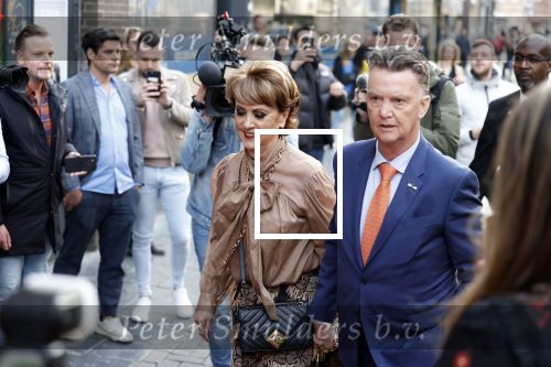 Amsterdam 11 april 2022
Premiere documentaire Louis  over het leven van Louis v Gaal in Tuschinski. Louis kwam samen met zijn vrouw Truus.