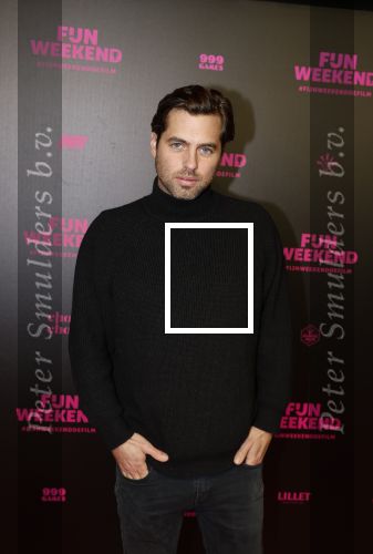 Amsterdam 16 januari 2023
Premiere Fijn weekend in Tuschinski.
De cast bestaat uit oa Sarah Chronis Carolien Spoor Jon karthaus Lisa Zweerman Steef de Bot Kay Greidanus en Aus Greidanus sr. Manuel Broekman