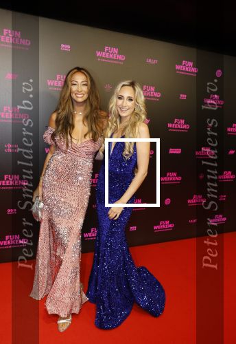 Amsterdam 16 januari 2023
Premiere Fijn weekend in Tuschinski.
De cast bestaat uit oa Sarah Chronis Carolien Spoor Jon karthaus Lisa Zweerman Steef de Bot Kay Greidanus en Aus Greidanus sr. Maria Tailor en Hella Huizinga