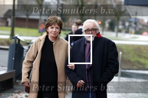 Hilversum 29 december 2022
Bij Beeld en Geluid op het mediapark  konden mensen afscheid nemen van Han Peekel . Martine v Os met haar man