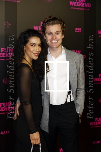 Amsterdam 16 januari 2023
Premiere Fijn weekend in Tuschinski.
De cast bestaat uit oa Sarah Chronis Carolien Spoor Jon karthaus Lisa Zweerman Steef de Bot Kay Greidanus en Aus Greidanus sr. Moise Trustfull en Kaj v d Voort