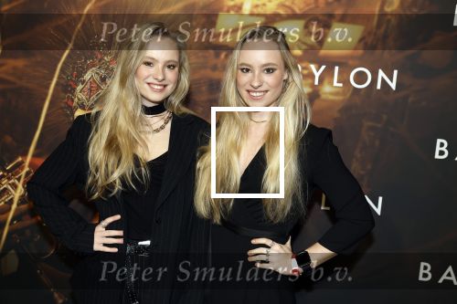 Amsterdam 9 januari 2022
Premiere Babylon in Tuschinski. 
Mylene Waalewijn en Rosanne Waalewijn