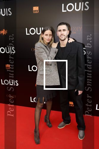 Amsterdam 11 april 2022
Premiere Louis van Louis v Gaal in Tuschinski.
Louis v gaal en zijn vrouw Truus waren natuurlijk aanwezig. nathan v kooperen met zijn vriendin