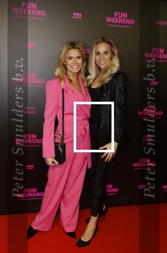 Amsterdam 16 januari 2023
Premiere Fijn weekend in Tuschinski.
De cast bestaat uit oa Sarah Chronis Carolien Spoor Jon karthaus Lisa Zweerman Steef de Bot Kay Greidanus en Aus Greidanus sr.