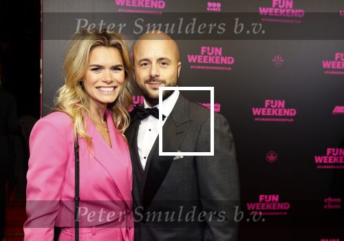 Amsterdam 16 januari 2023
Premiere Fijn weekend in Tuschinski.
De cast bestaat uit oa Sarah Chronis Carolien Spoor Jon karthaus Lisa Zweerman Steef de Bot Kay Greidanus en Aus Greidanus sr.