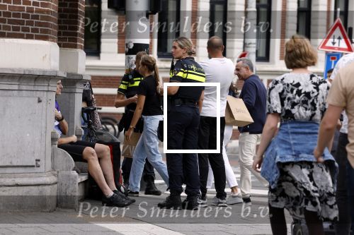 Amsterdam 26 augustus 2022
Politie na een ongeluk met een Fietskoerier in Amsterdam zuid